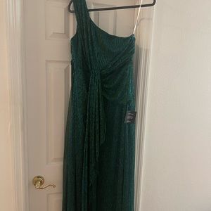 New with tags Lulus formal dress